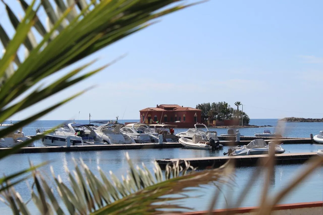 B&B L'Uliveto Rooms & Pool Marzamemi Frühstückspension